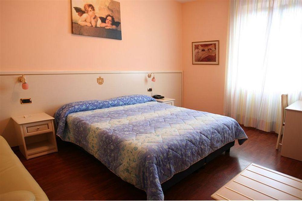 Hotel I Duchi Camerino Exteriér fotografie