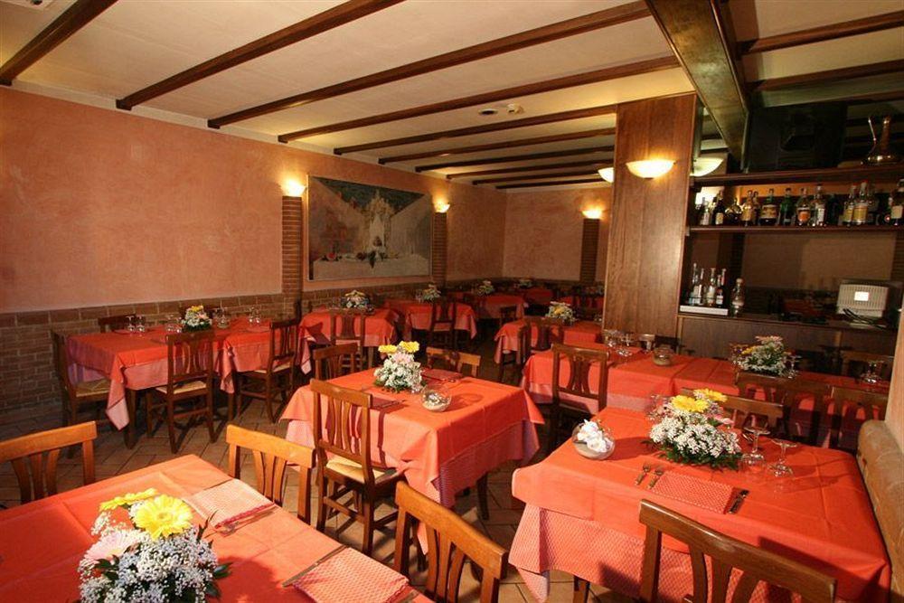 Hotel I Duchi Camerino Exteriér fotografie